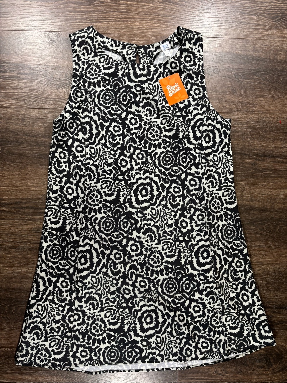 RipSkirt Hawaii Black & White Floral Print Sleeveless Shift Dress New With Tags